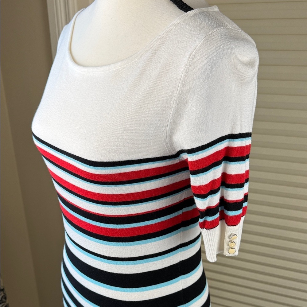 Le Chateau Top Size M Striped Stretch Knit Keyhole Back Fitted Short Sleeve - Picture 4 of 10